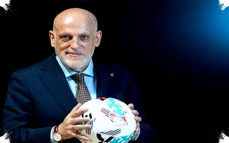 تيباس يهاجم فشل الأندية الإنجليزية أمام هيمنة ريال مدريد وبرشلونة بدوري الأبطال